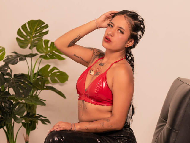 EvaaJhones - Live sex cam - 23852345