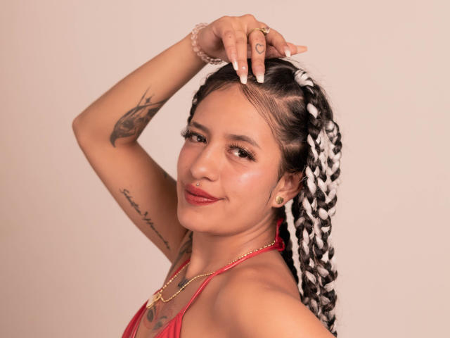 EvaaJhones - Live sex cam - 23852361