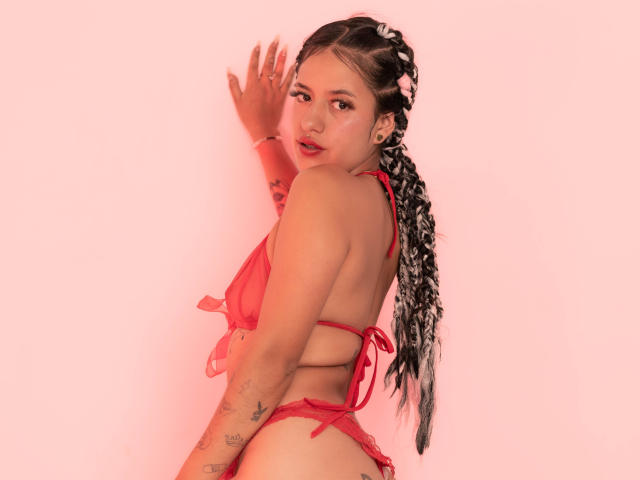 EvaaJhones - Live sex cam - 23852377