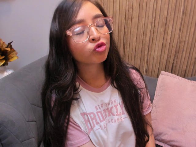 EvaMcAllister - Live sex cam - 23854241