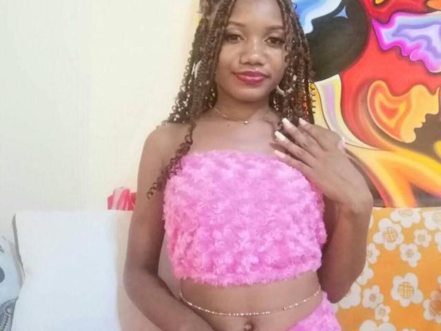 CeriseChoco - Live sexe cam - 23854957
