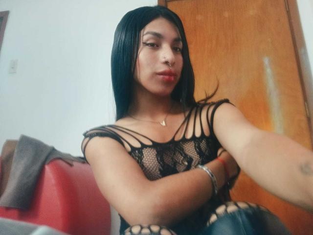 KatieBeckers - Live sex cam - 23860953