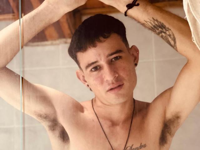 BryanSexiest - Live sex cam - 23862833