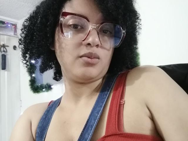 VioletaSwitch - Élő pornó és szexkamera - 23865473