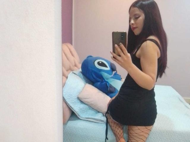 JuliaWaine - Live sex cam - 23869037