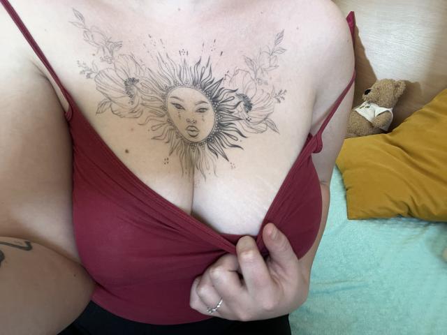 DiLaria - Live porn &amp; sex cam - 23869817
