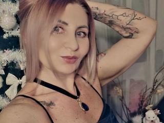ChaudeEvely - Live porn &amp; sex cam - 23873701