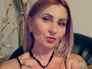 ChaudeEvely - Live sexe cam - 23873713