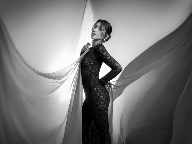 AlanaBazan - Live Sex Cam - 23875417