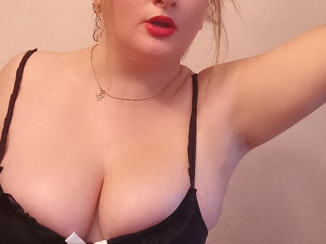 KelliRedhaer - Live sex cam - 23876241