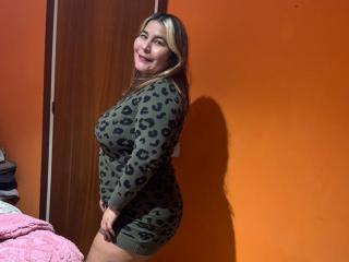 LouiseSexBigBoobs - Live sex cam - 23877269