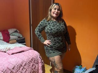 LouiseSexBigBoobs - Live sex cam - 23877273