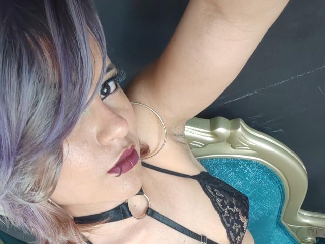 CassieJones - Live sexe cam - 23879069