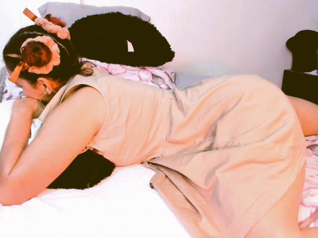 AmberDemons - Live porn &amp; sex cam - 23882153