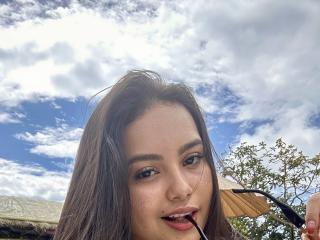 EvelinLombardi - Live Sex Cam - 23884173
