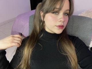 SwanKyivy - Live sex cam - 23888137