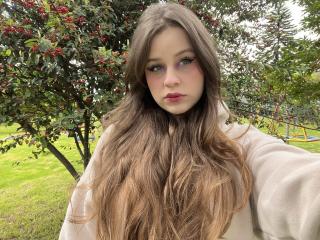 SwanKyivy - Live porn &amp; sex cam - 23888149