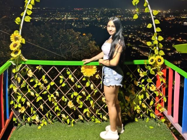 XCandyAlejaX - Live sex cam - 23892941