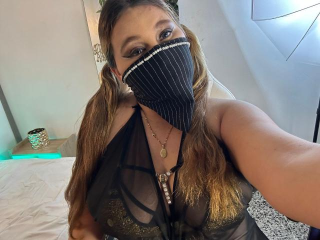 SalmaAzaman - Live sexe cam - 23894233