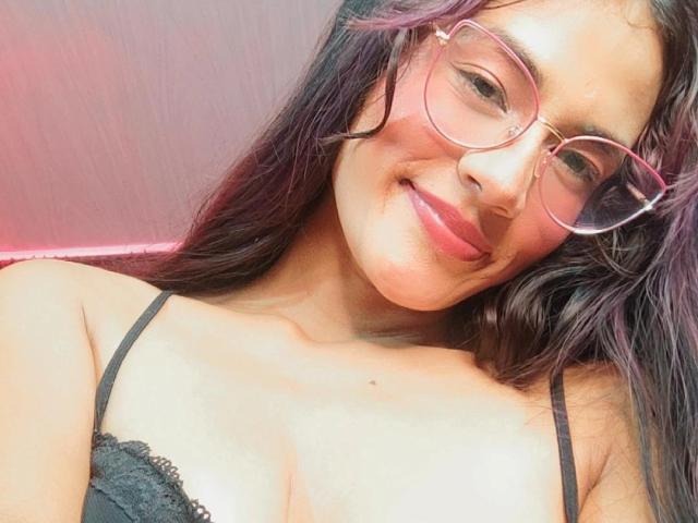 MelisaSavino - Live Sex Cam - 23897769
