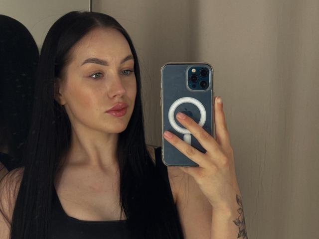 WinterJamie - Live sex cam - 23898213