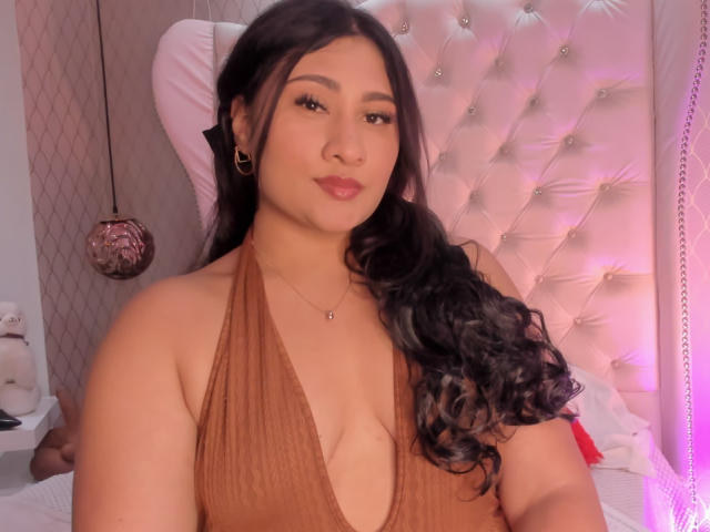 ShiaraRussi - Live Sex Cam - 23905209