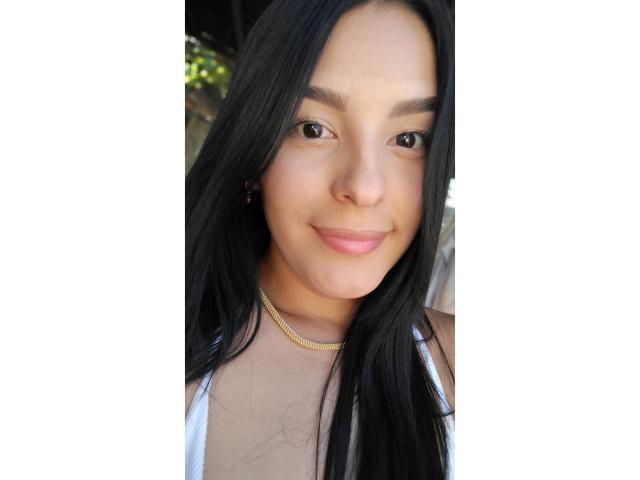 TalianaSquirt - Live porn &amp; sex cam - 23907397