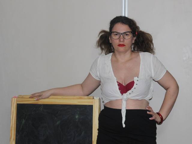 KinkyKosmina - Sexe cam en vivo - 23907585