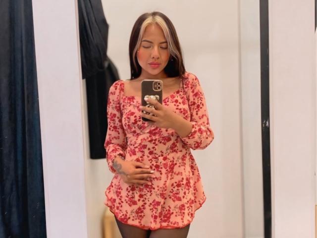 NinaDeville - Live Sex Cam - 23908473