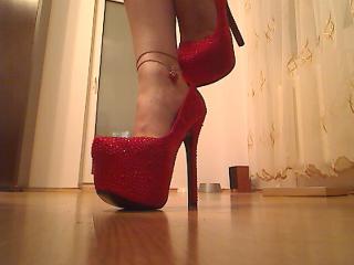 RoyalDomina - online chat sex with this shaved genital area Dominatrix 