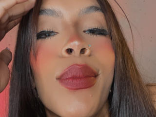 FiorellaBossh - Live porn &amp; sex cam - 23911433