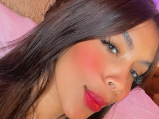 FiorellaBossh - Live porn &amp; sex cam - 23911449