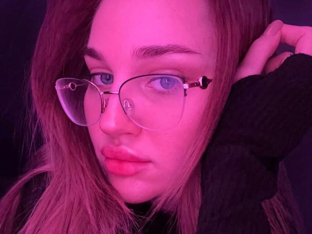 CarlaWhite - Sexe cam en vivo - 23914785