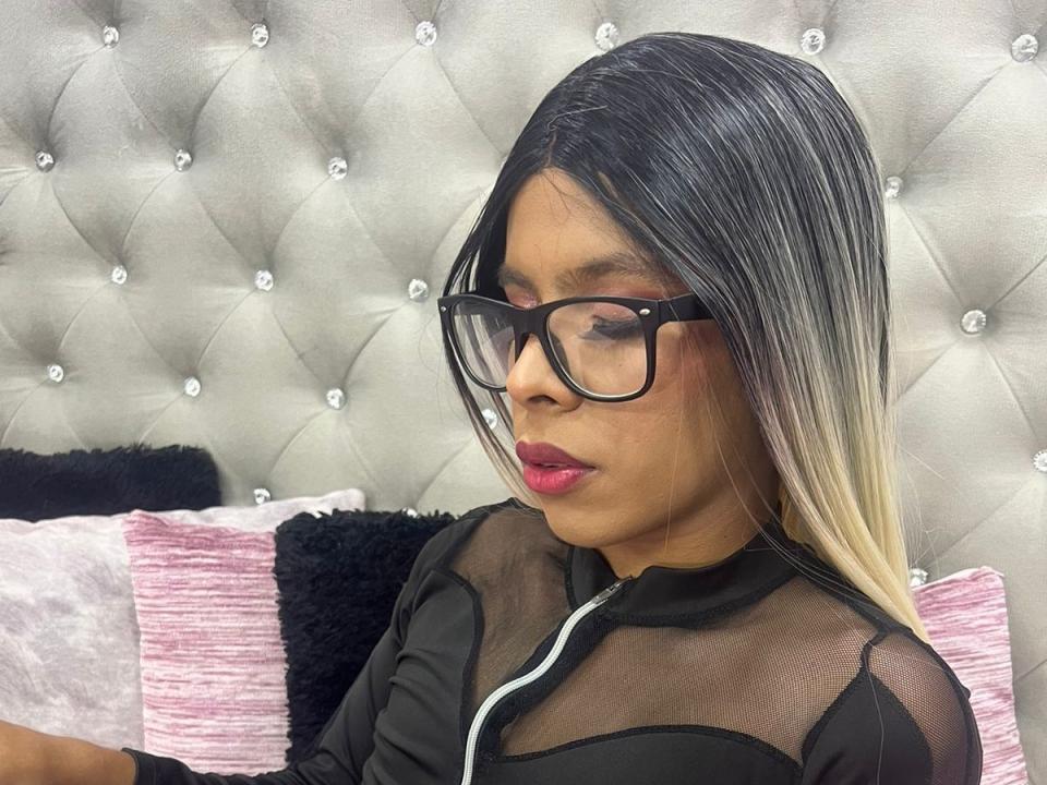 DafnneGill - Live porn &amp; sex cam - 23915065