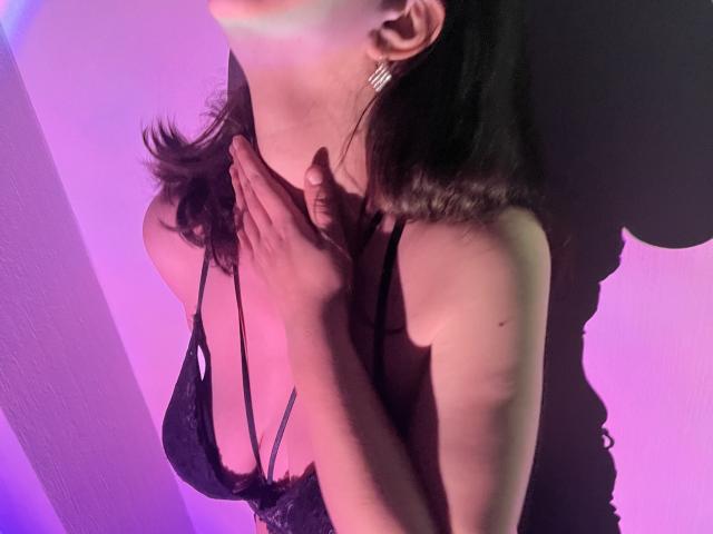 Goldina - Live sex cam - 23917481