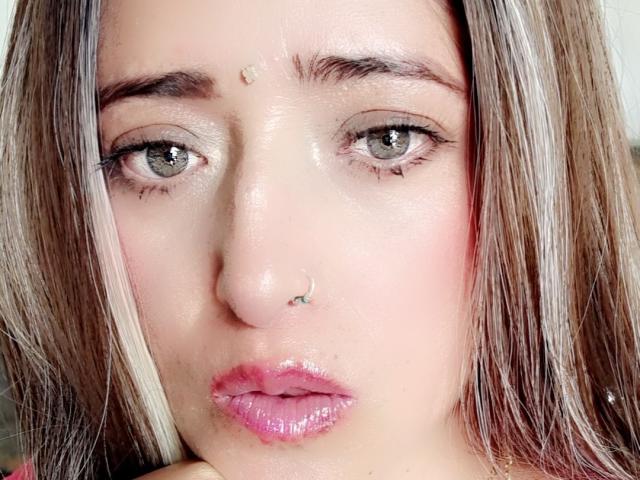 AlessadraJones - Live sex cam - 23918229