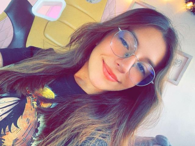 MillyKenner - Live sex cam - 23918289