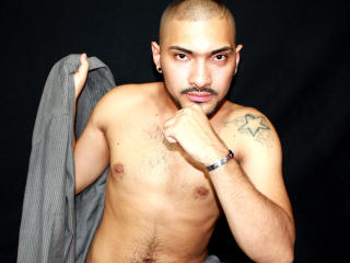 JohnnSavage - Live chat exciting with this Homosexuals with muscular physique 