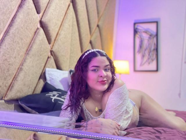 CharlotteQ69 - Live porn &amp; sex cam - 23920101