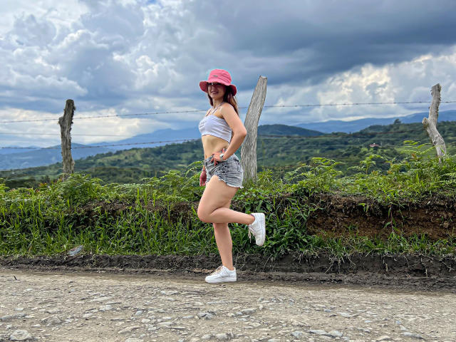 LeylakWith - Live sex cam - 23921653