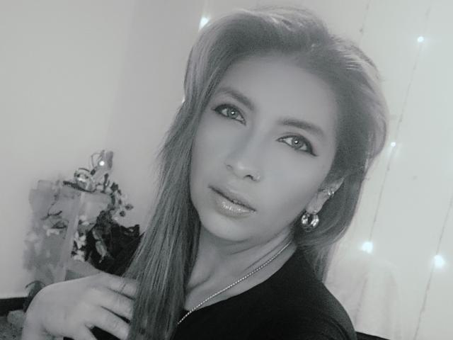 MichelleDumont - Sexe cam en vivo - 23927741