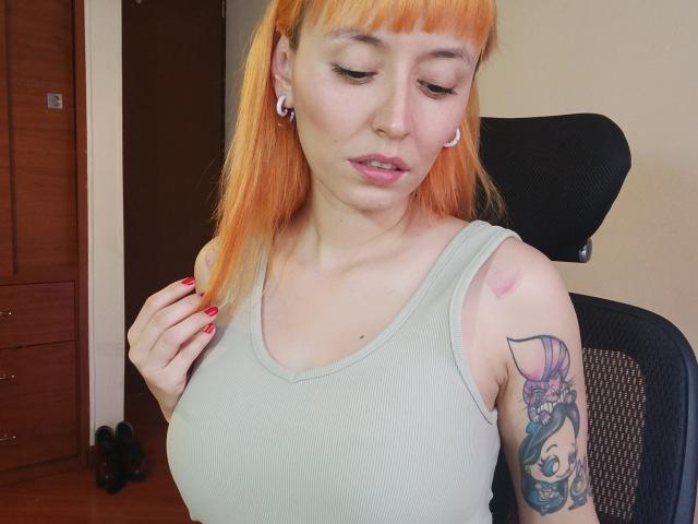 SaraleePoison - Live sex cam - 23928261