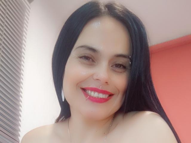 CharlotteCrofort - Live sex cam - 23928317