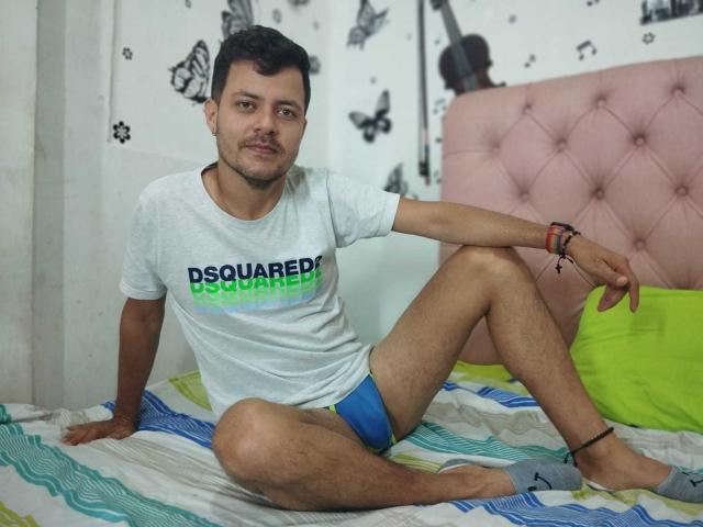 EithanDamian - Sexe cam en vivo - 23933445