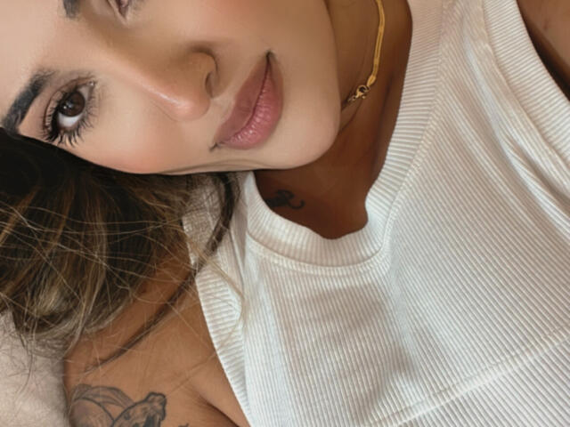 MaeCollins - Live sex cam - 23935237