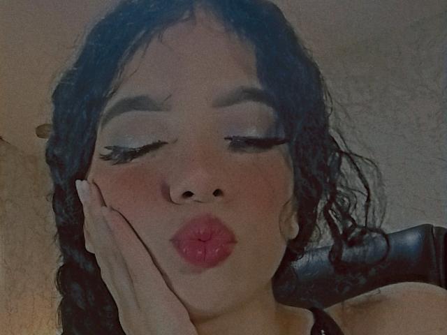 EmmaCowperr - Sexe cam en vivo - 23941313