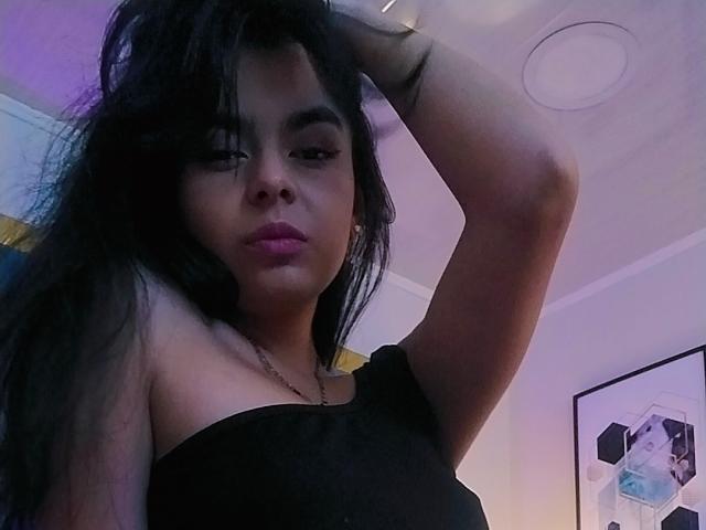 TamyRuiz - Live Sex Cam - 23941437
