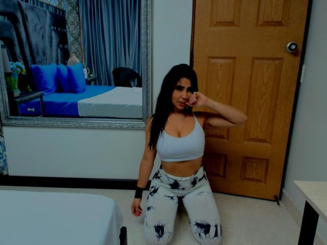 NahomyStone - сексуальная веб-камера в реальном времени - 23942845