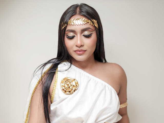 SofiaJames - Live sex cam - 23944401