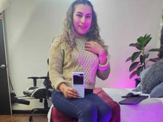 AliceDussan - Live Sex Cam - 23945017